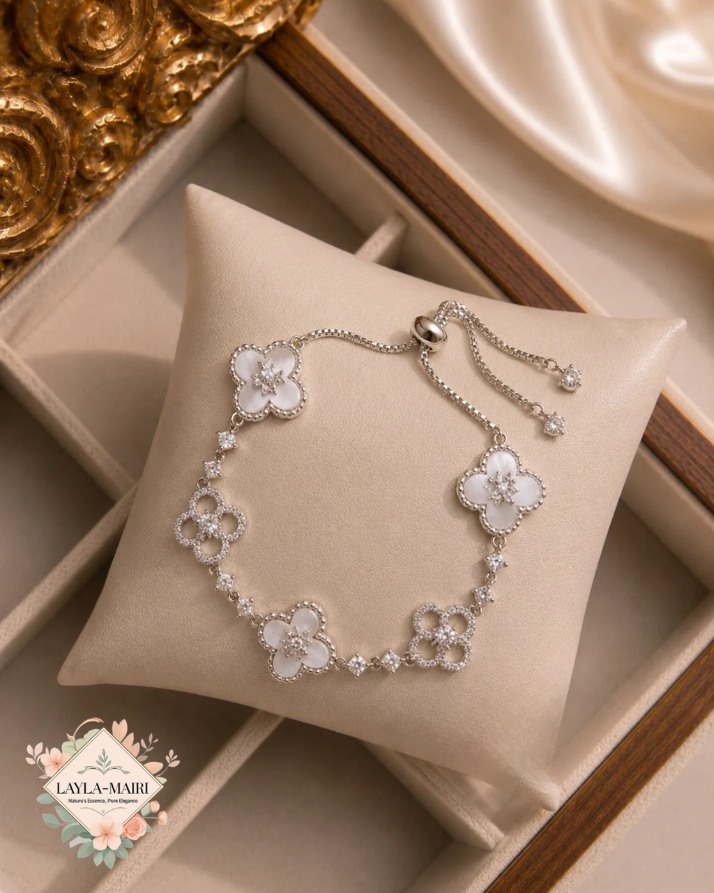 1pc Elegant Rhinestone Inlaid Four-Leaf Clover Adjustable Bracelet